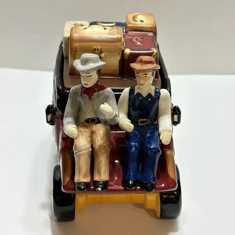 WELLS FARGO & COMPANY (U.S. MAIL) Stagecoach Ceramic COOKIE JAR (2011) READ